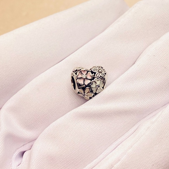 EUC Pandora 791825ENMX Silver Poetic Blooms Heart Flower Charm w/ Enamel & CZ - Picture 6 of 11